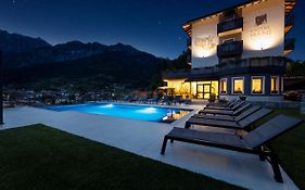Hotel Castel Mani